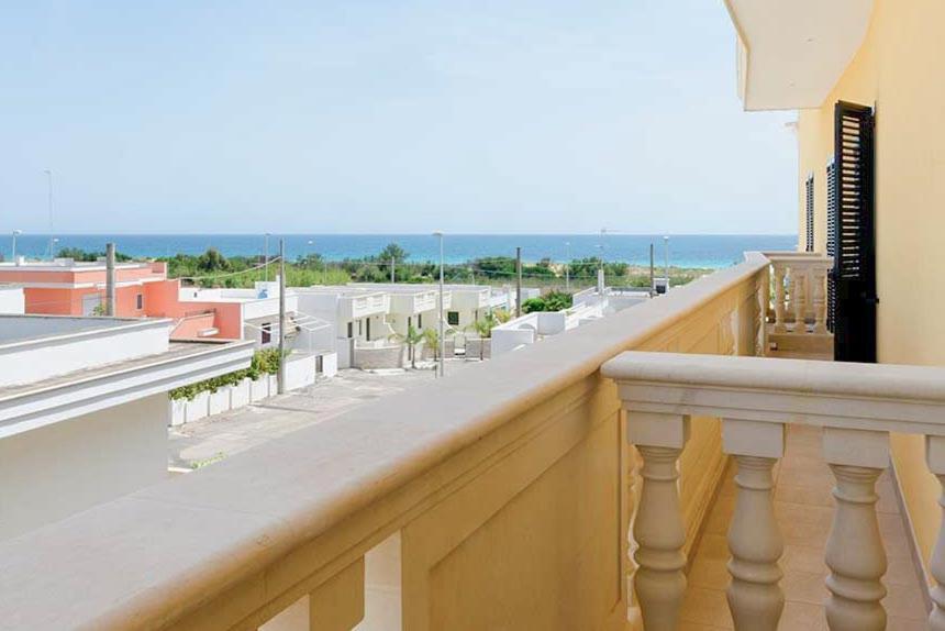 Hotel Salento Gold Beach Марина-ди-Песколузе Экстерьер фото