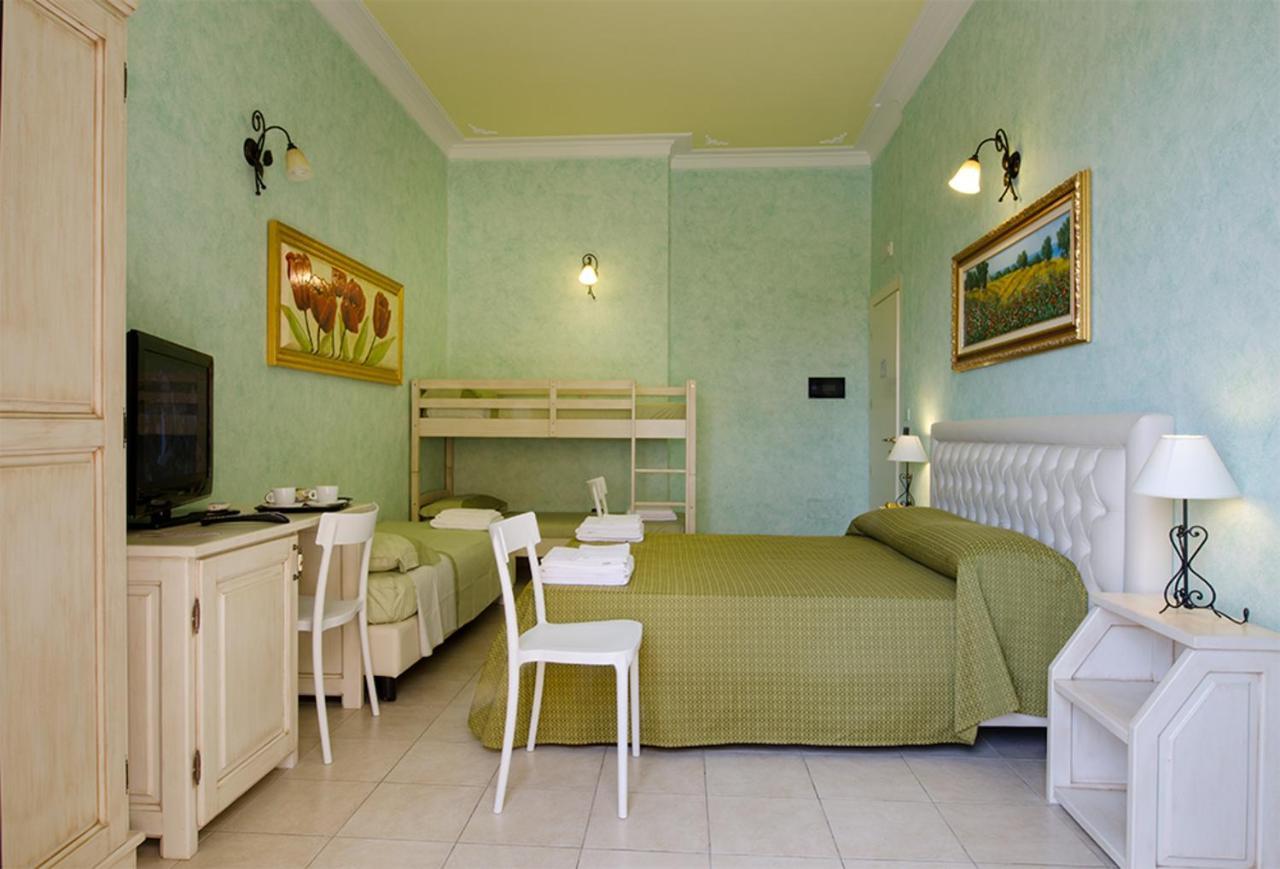 Hotel Salento Gold Beach Марина-ди-Песколузе Номер фото